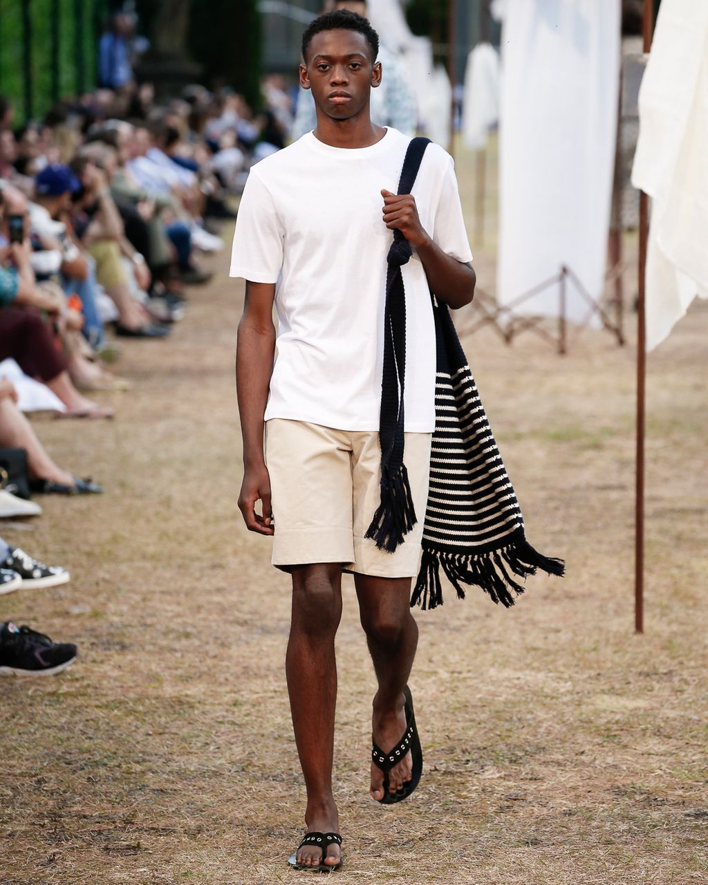 Fashion Week London Spring/Summer 2018 look 2 from the JW Anderson collection menswear