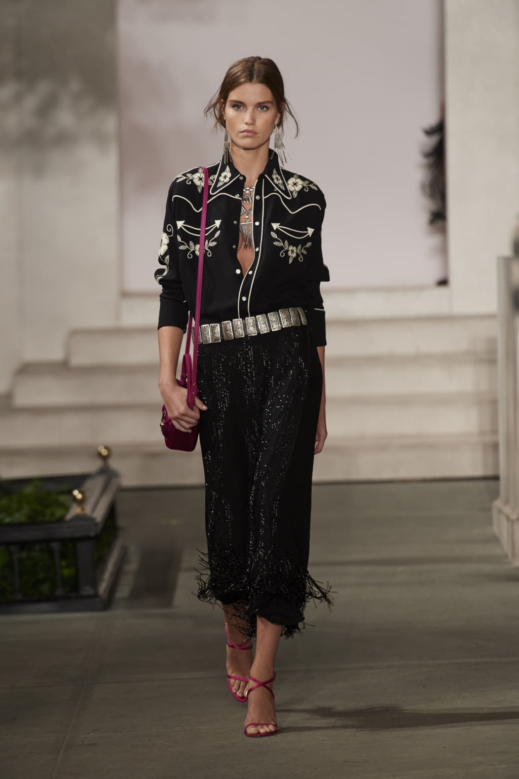 Fashion Week New York Fall/Winter 2016 look 2 from the Ralph Lauren collection 女装