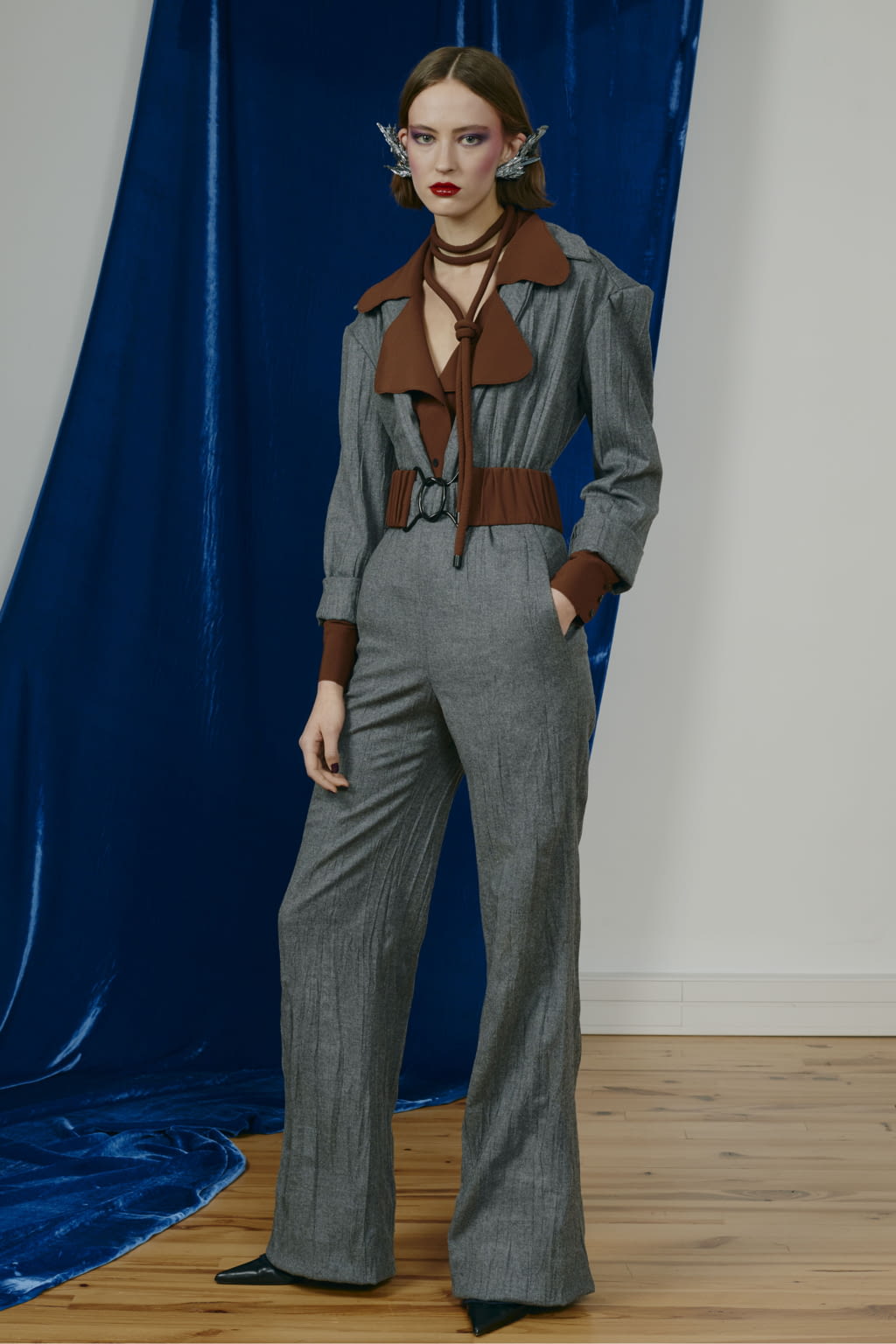 Fashion Week Paris Pre-Fall 2017 look 2 from the Veronique Leroy collection womenswear
