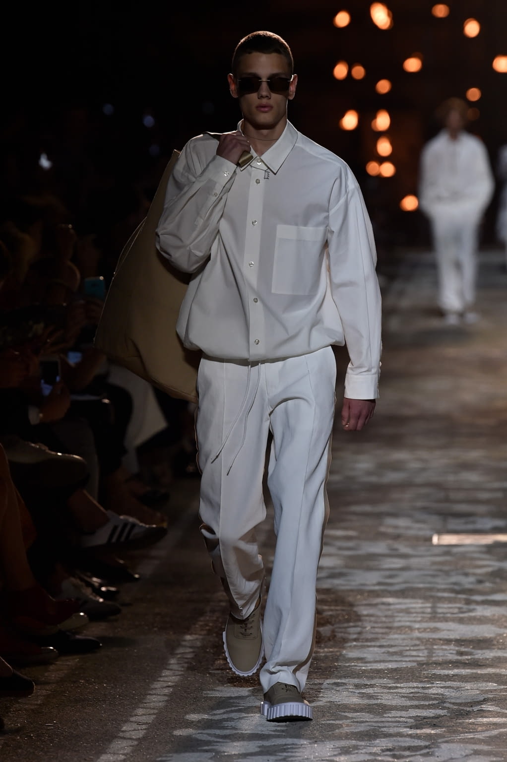Fashion Week Florence Spring/Summer 2018 look 2 from the HUGO collection menswear