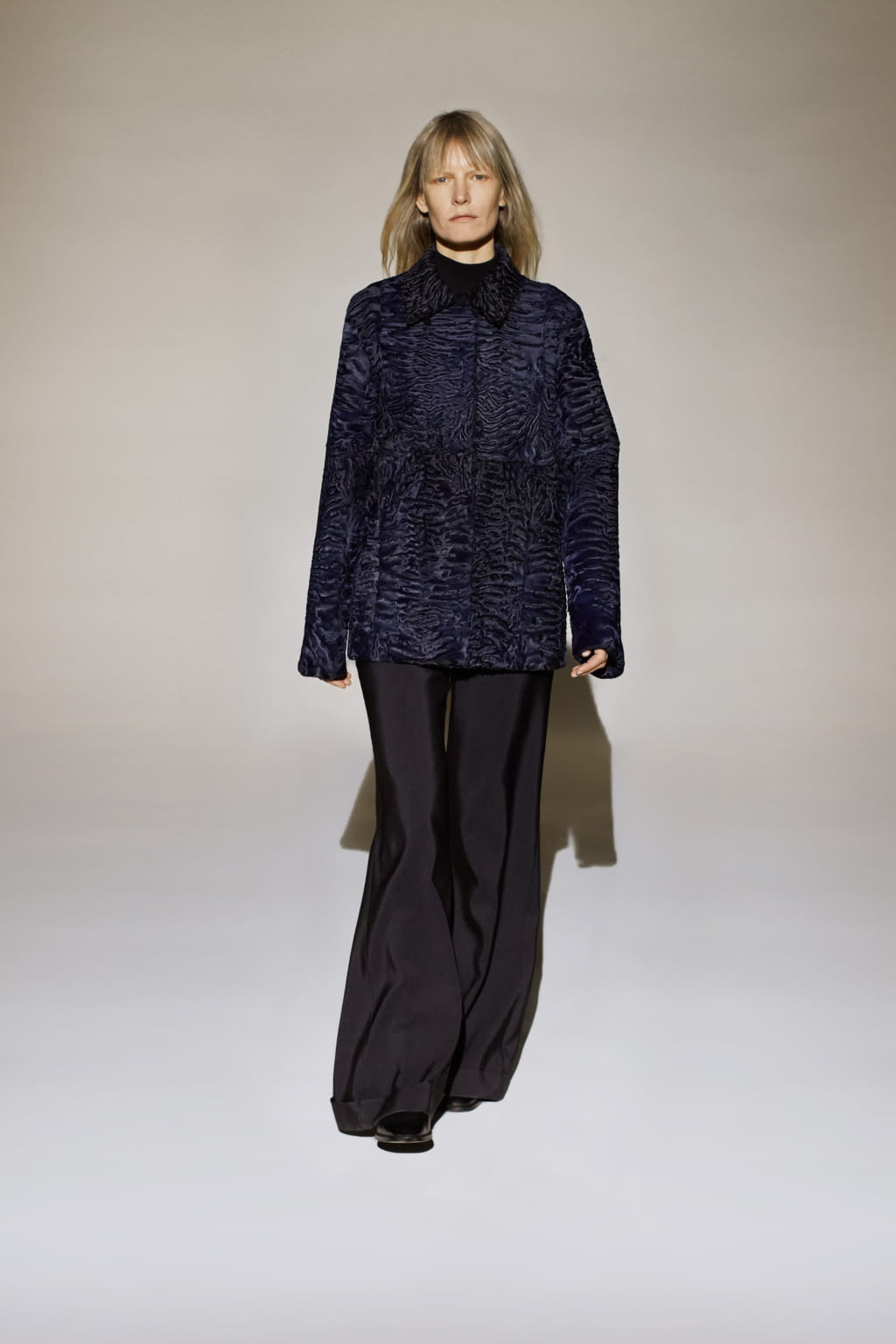 Fashion Week New York Fall/Winter 2016 look 2 from the The Row collection womenswear