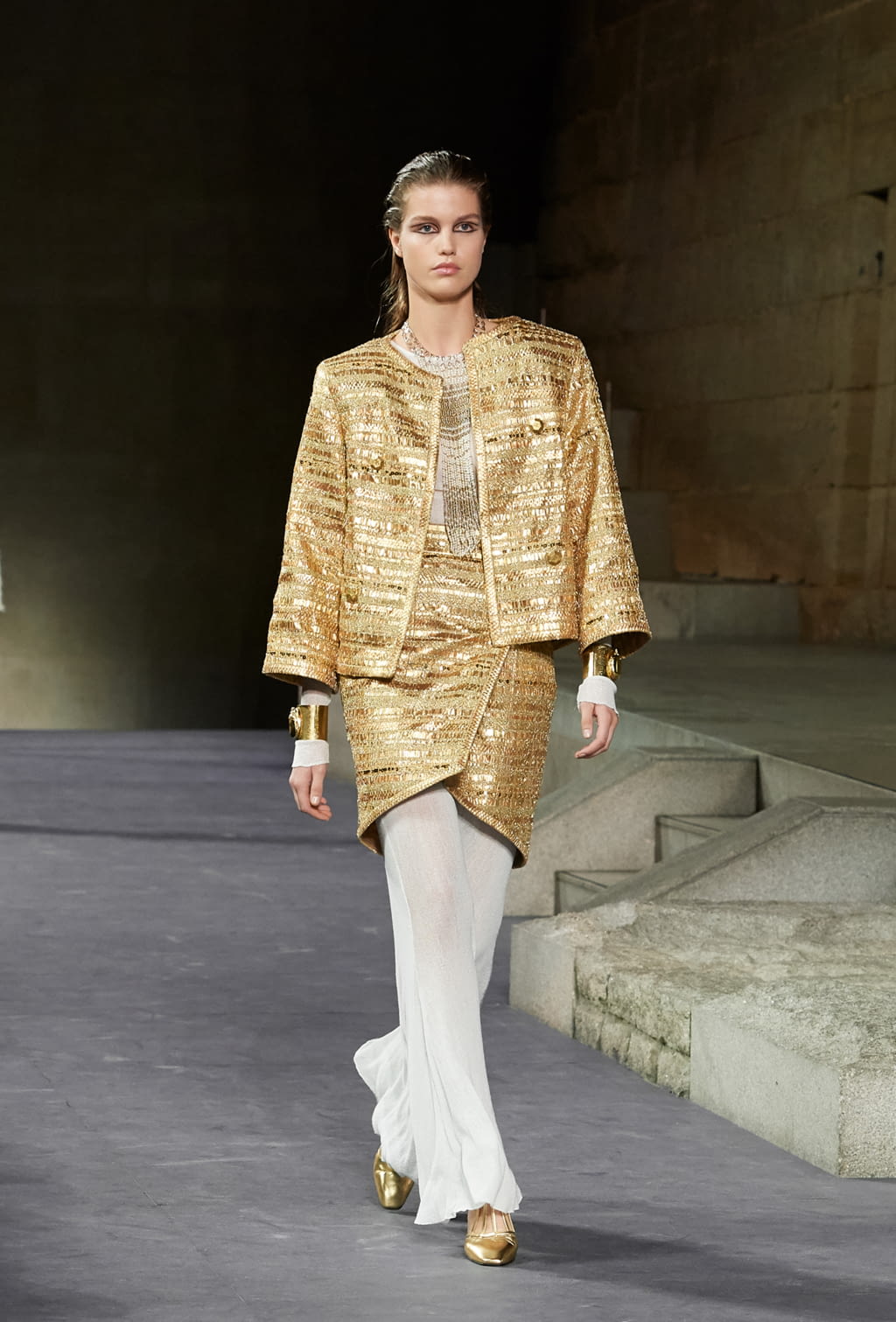 Chanel Métiers d'Art PF19 womenswear #2 - Tagwalk: The Fashion
