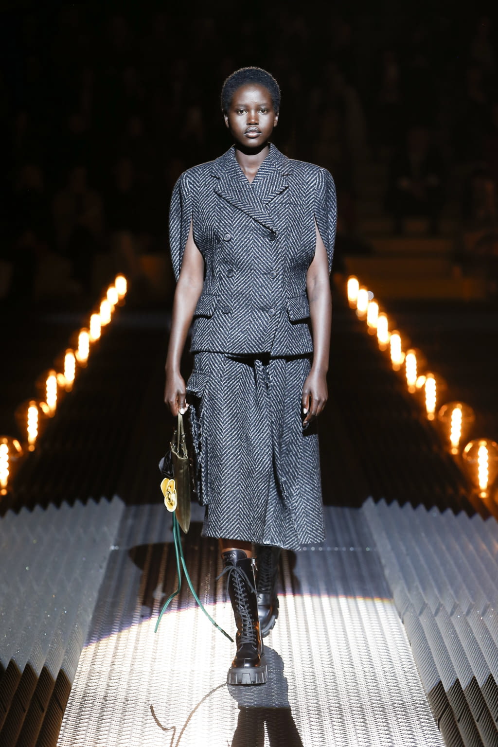Fashion Week Milan Fall/Winter 2019 look 20 from the Prada collection 女装
