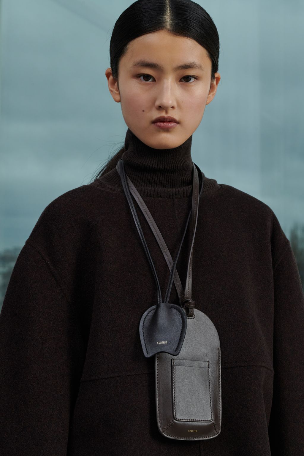 Fashion Week Paris Fall/Winter 2023 look 16 from the Soeur collection womenswear accessories