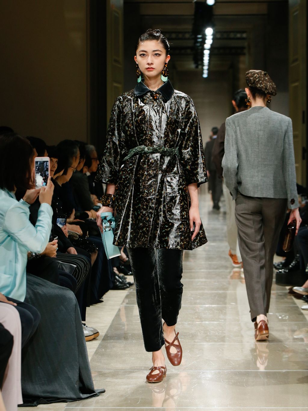 Fashion Week Milan Resort 2020 look 21 from the Giorgio Armani collection 女装