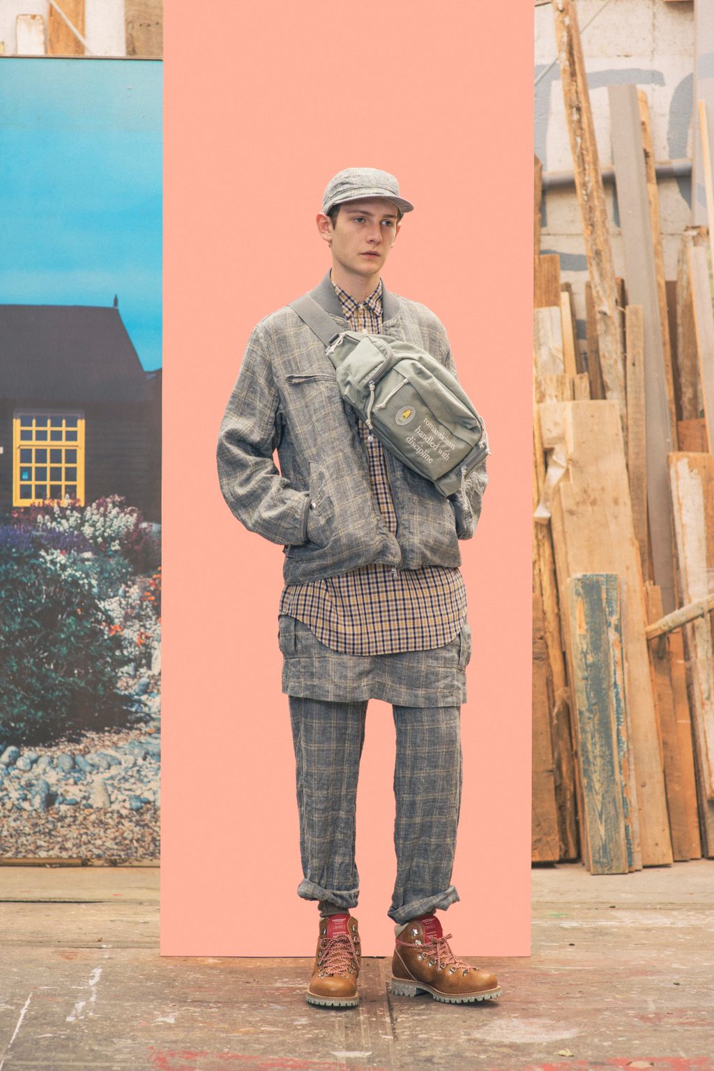 Fashion Week Paris Spring/Summer 2017 look 21 from the Undercover collection menswear