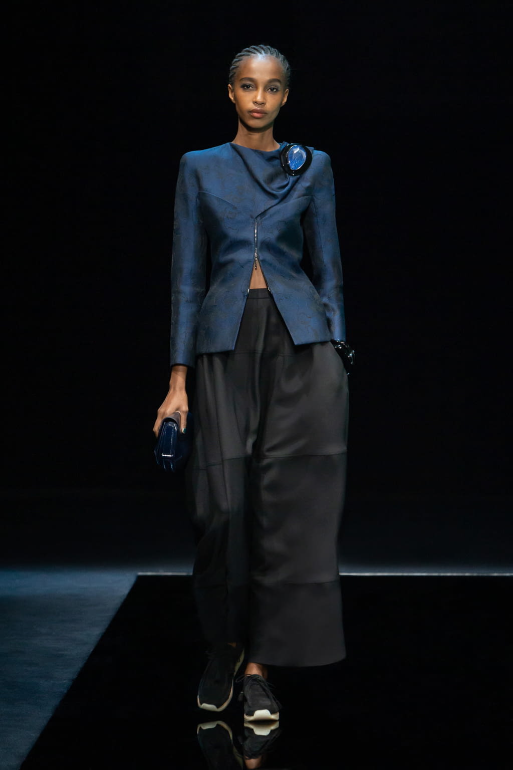 Fashion Week Milan Fall/Winter 2021 look 21 from the Giorgio Armani collection womenswear