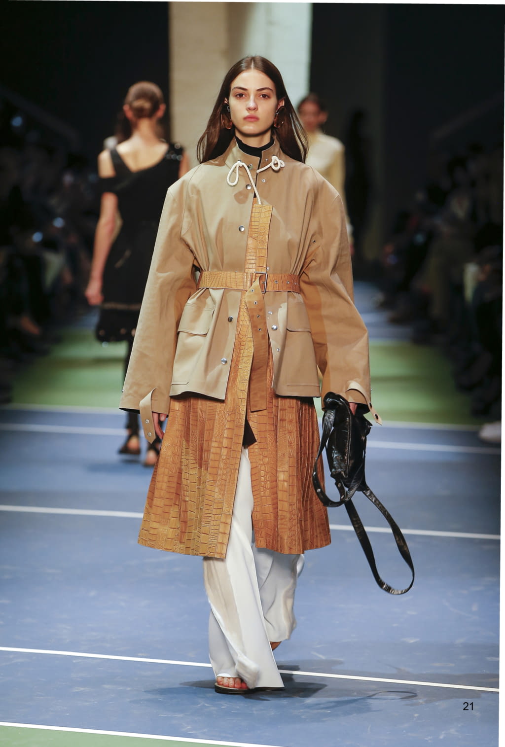 Fashion Week Paris Fall/Winter 2016 look 21 de la collection Celine womenswear