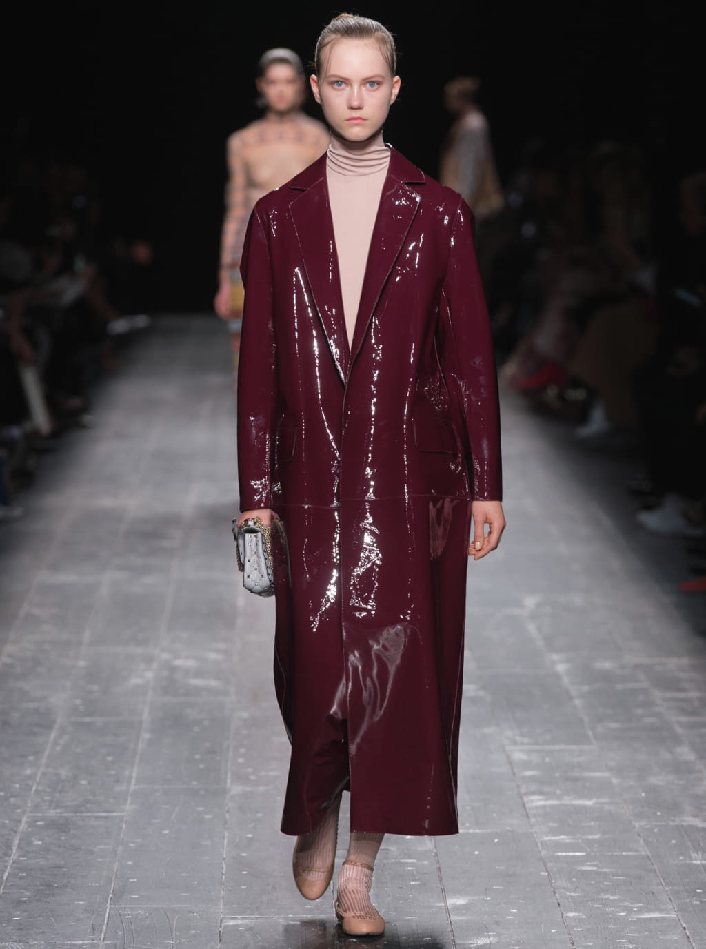 Fashion Week Paris Fall/Winter 2016 look 21 from the Valentino collection womenswear