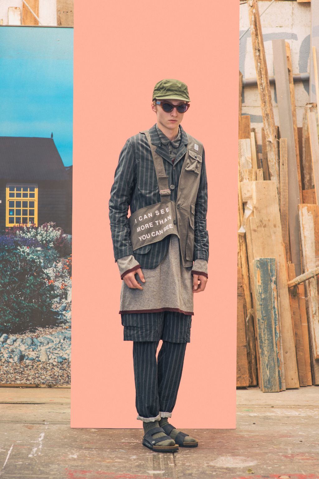 Fashion Week Paris Spring/Summer 2017 look 23 from the Undercover collection menswear