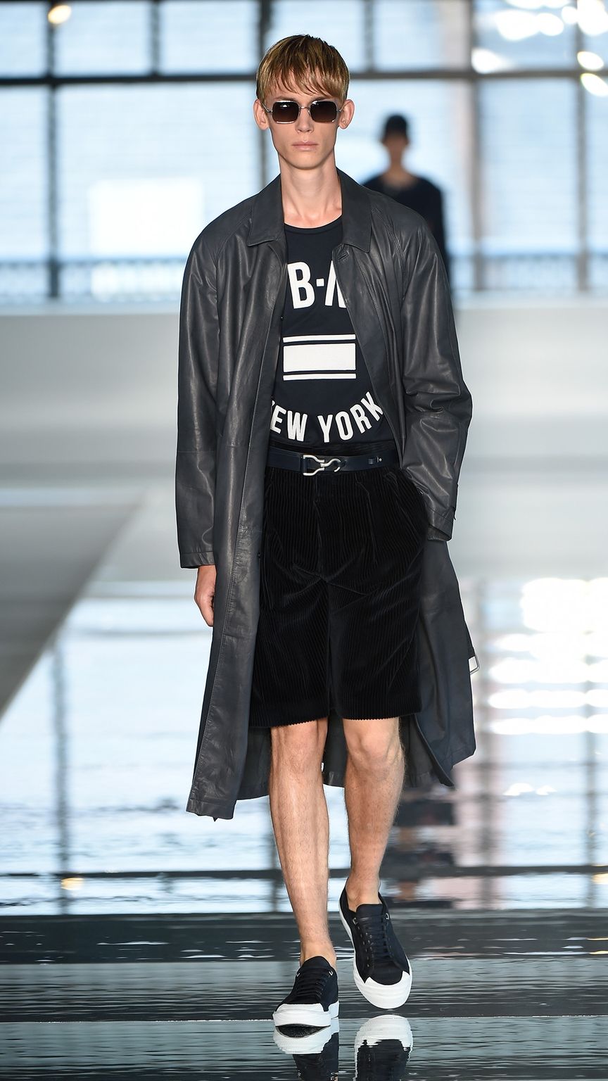 Fashion Week New York Spring/Summer 2018 look 23 from the Boss collection menswear