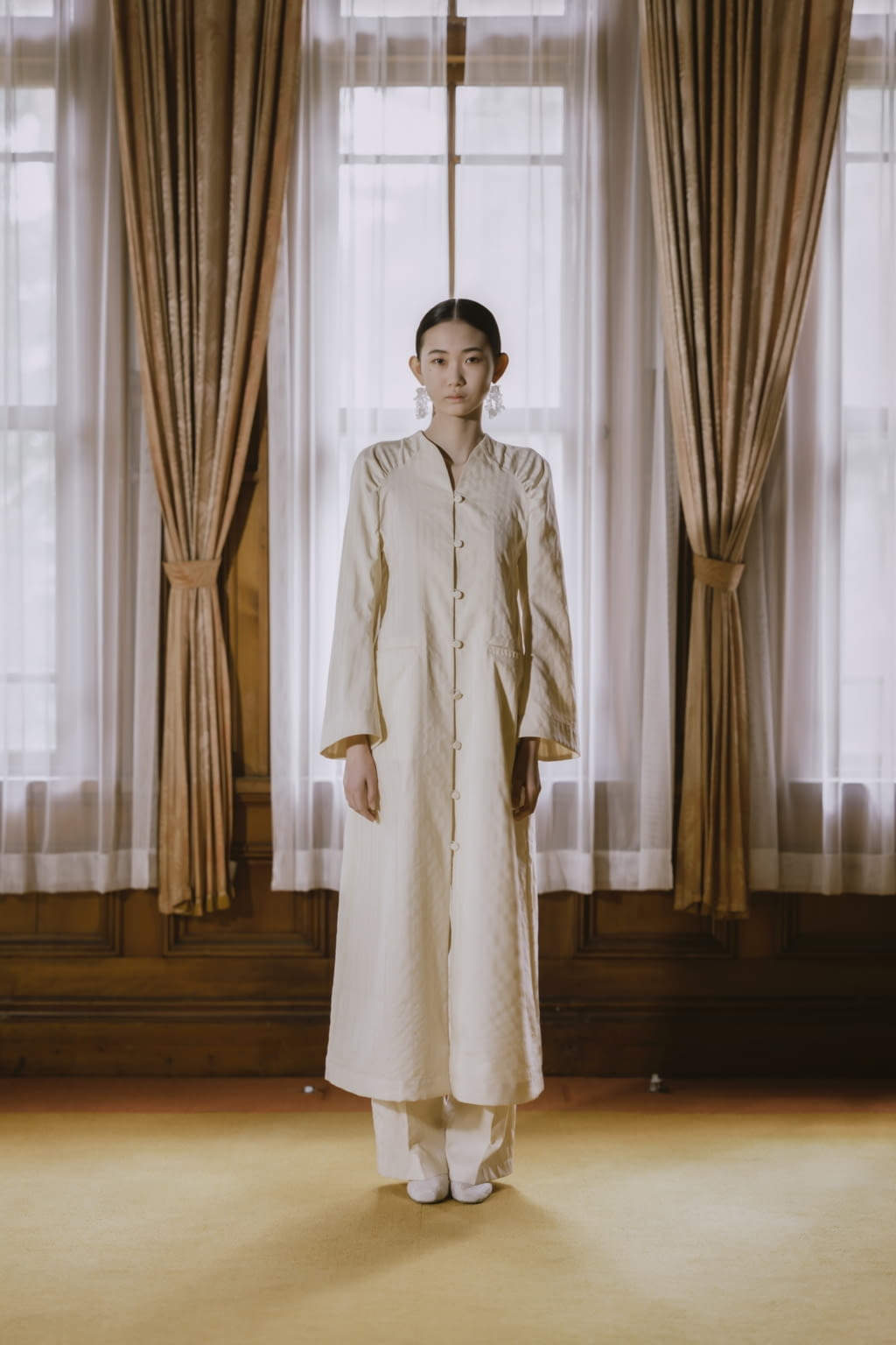 Fashion Week Paris Spring/Summer 2021 look 23 from the Mame Kurogouchi collection 女装