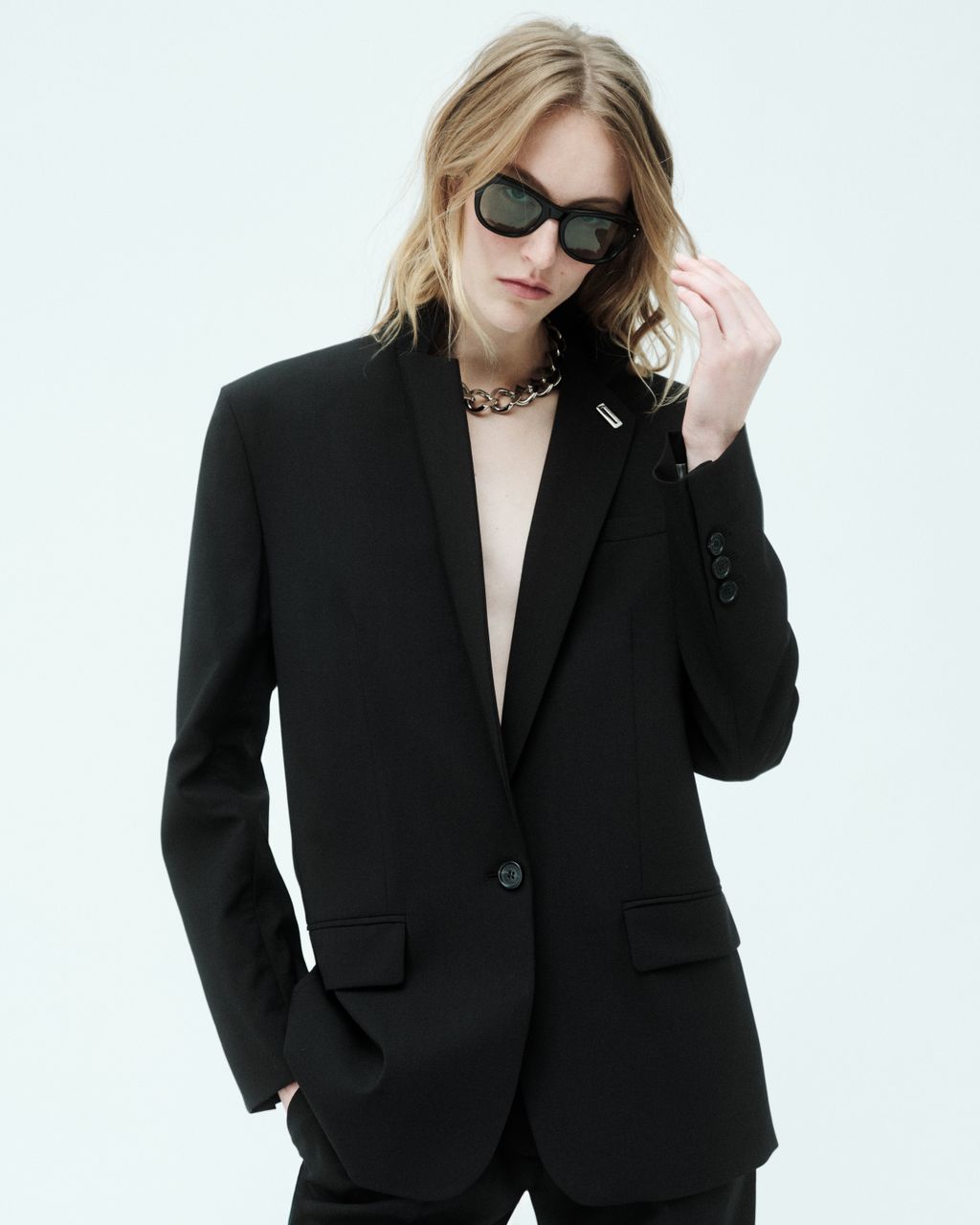 Fashion Week Paris Spring/Summer 2026 look 25 from the Barbara Bui collection womenswear