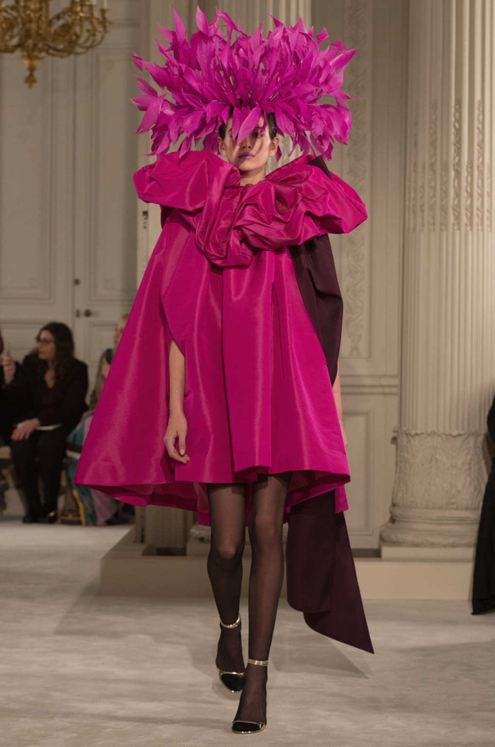 Fashion Week Paris Spring/Summer 2018 look 25 de la collection Valentino couture