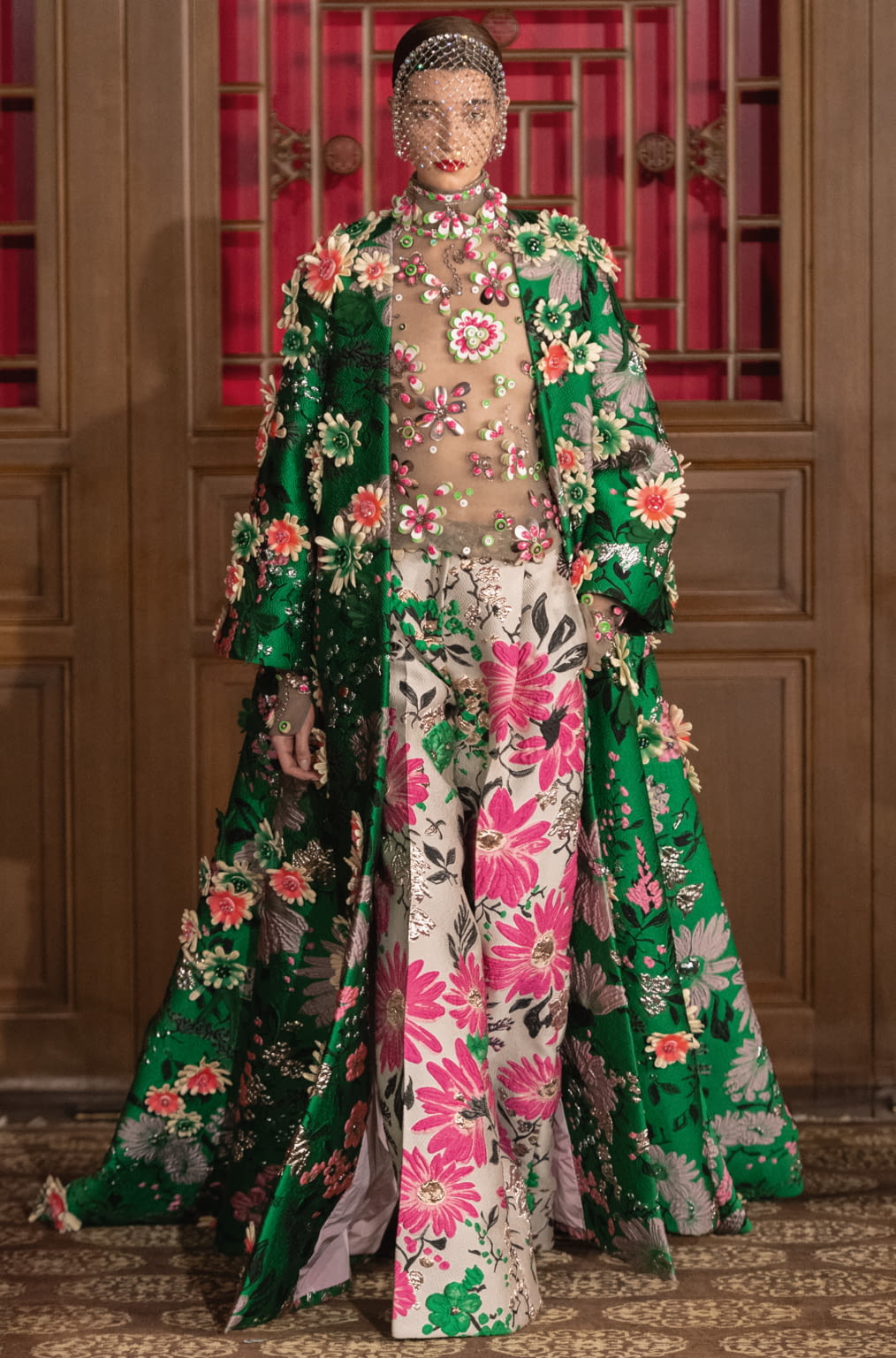 Fashion Week Paris Fall/Winter 2019 look 25 from the Valentino collection 高级定制
