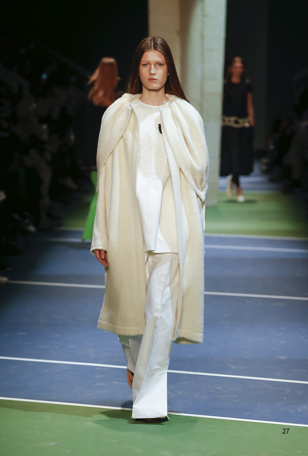 Fashion Week Paris Fall/Winter 2016 look 27 de la collection Celine womenswear