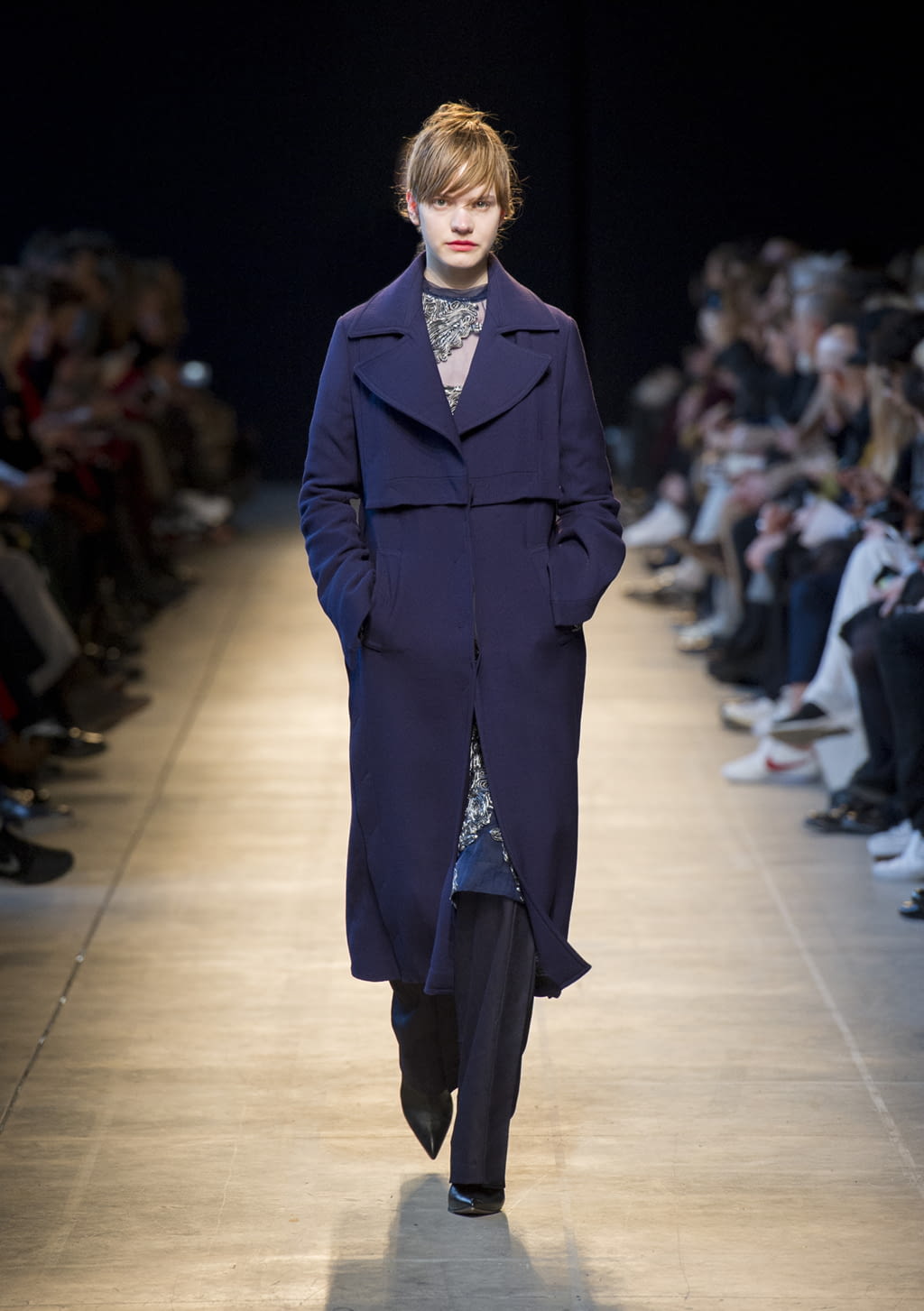 Fashion Week Milan Fall/Winter 2016 look 27 from the Costume National collection womenswear