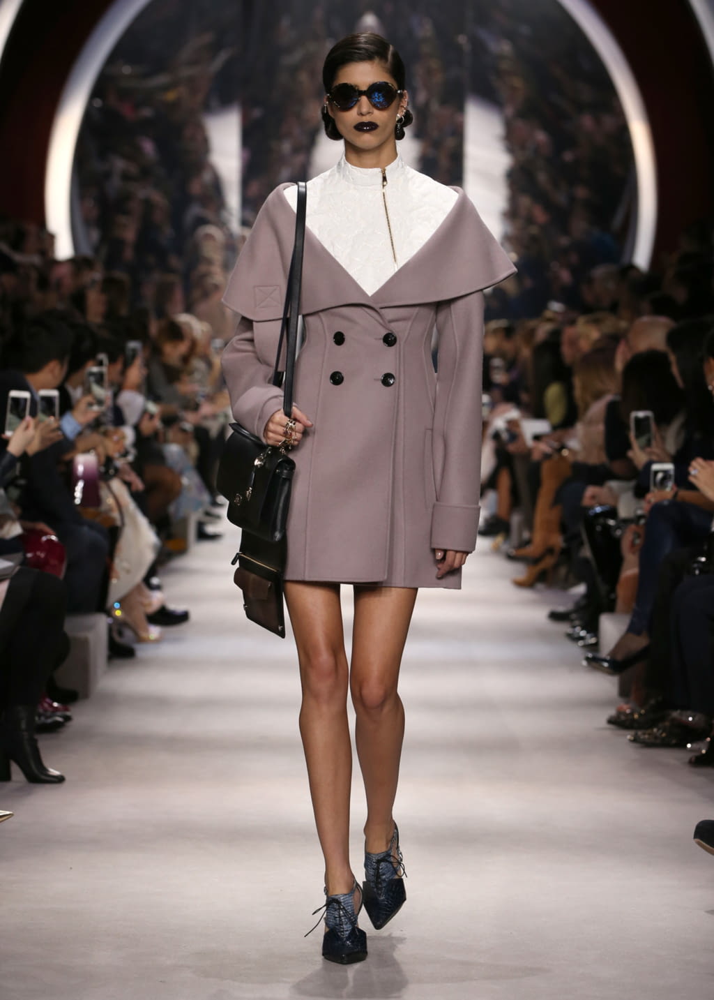 Fashion Week Paris Fall/Winter 2016 look 28 from the Christian Dior collection womenswear