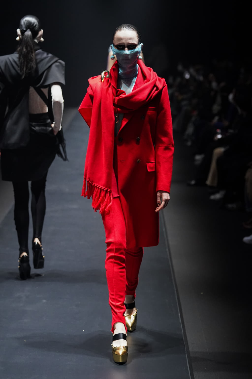 Fashion Week Paris Fall/Winter 2022 look 29 de la collection Undercover womenswear