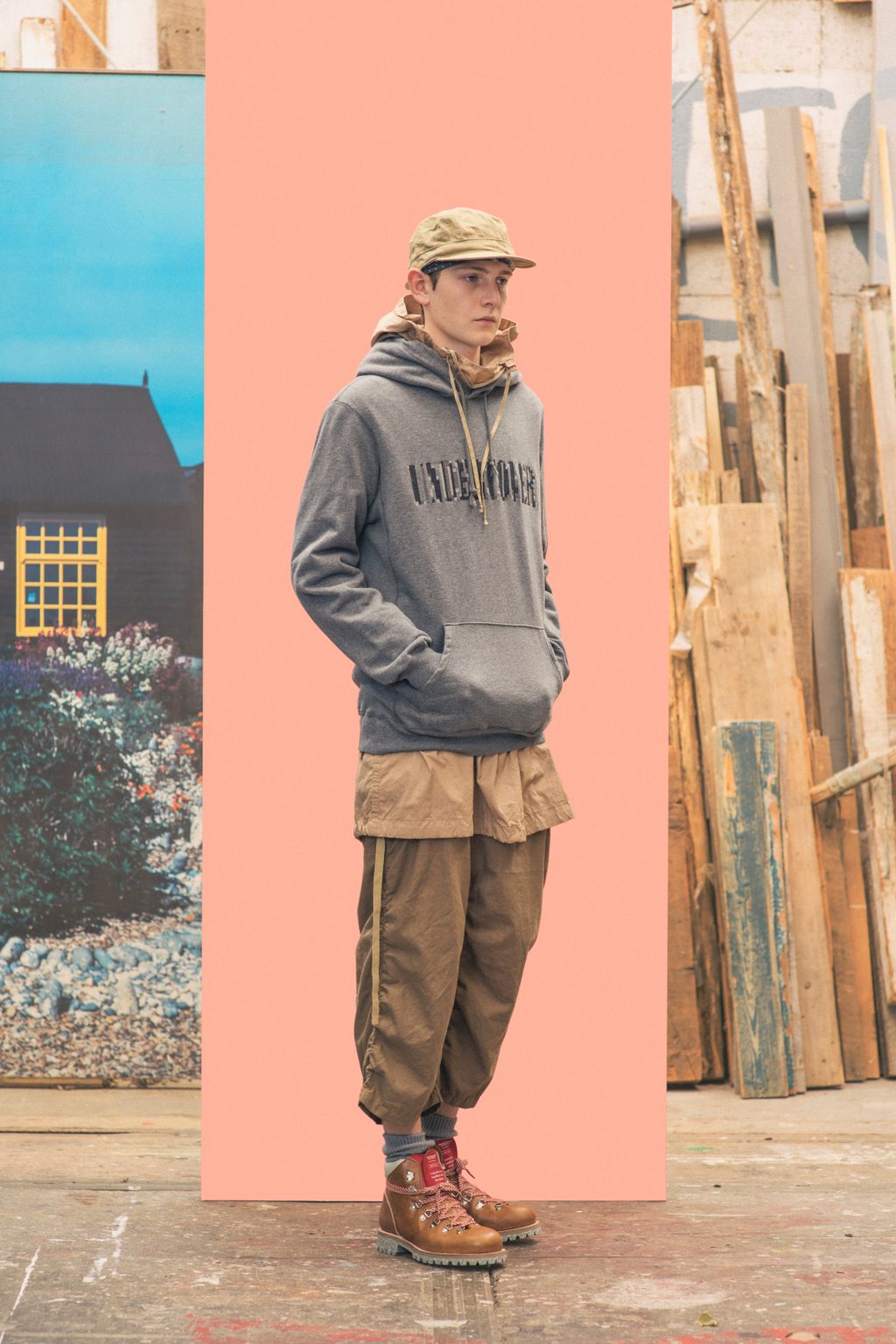 Fashion Week Paris Spring/Summer 2017 look 29 from the Undercover collection 男装