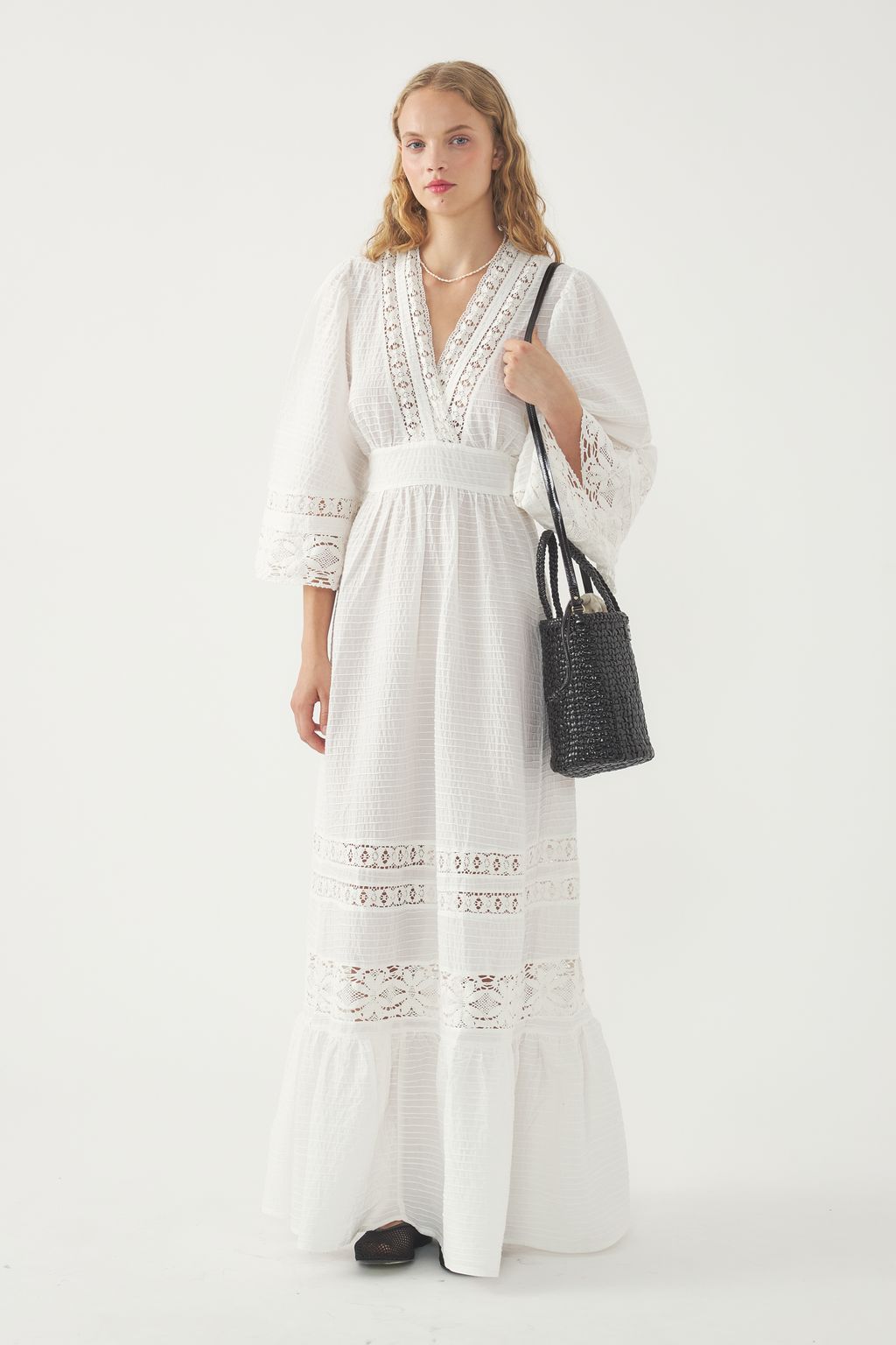 Fashion Week Paris Spring/Summer 2025 look 2 from the Antik Batik collection womenswear