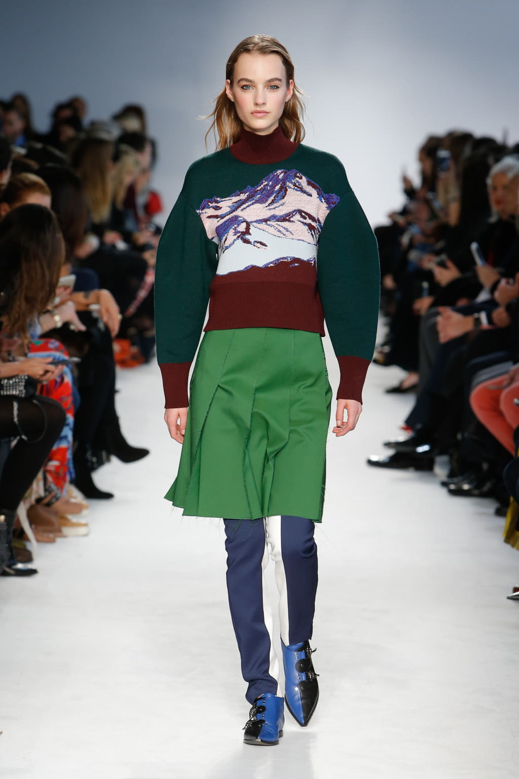 Fashion Week Milan Fall/Winter 2016 look 2 de la collection Pucci womenswear