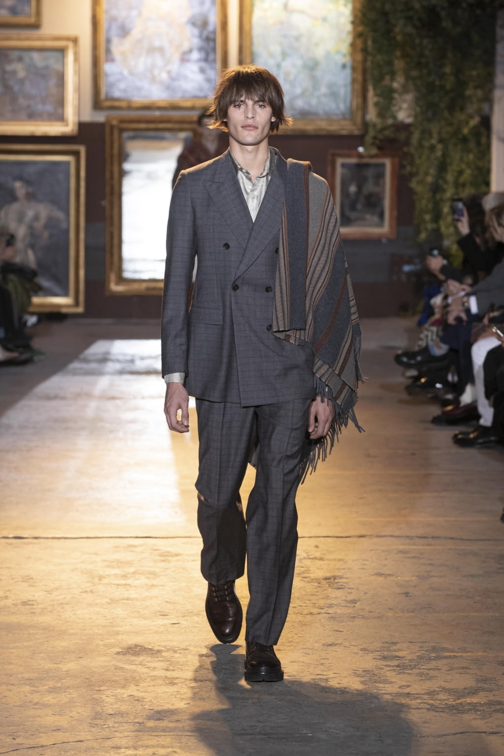Fashion Week Milan Fall/Winter 2020 look 3 from the Etro collection 男装