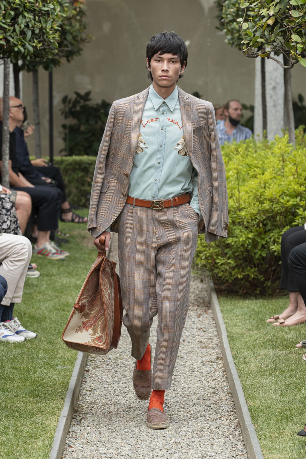 Fashion Week Milan Spring/Summer 2021 look 3 from the Etro collection menswear