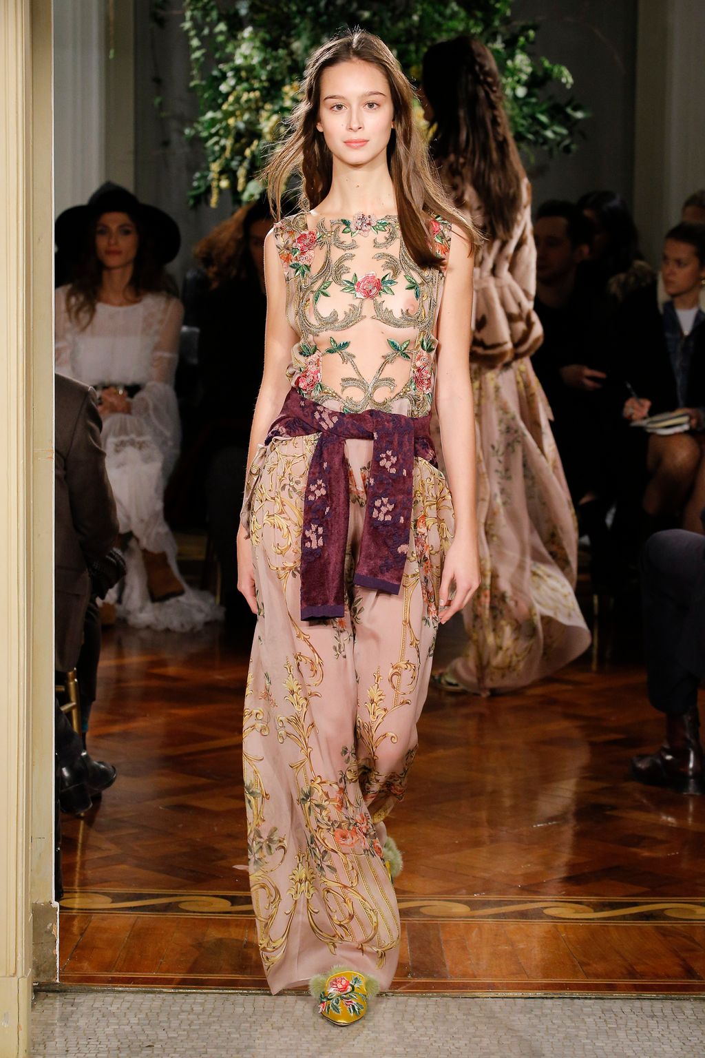 Fashion Week Milan Pre-Fall 2017 look 3 from the Alberta Ferretti collection womenswear