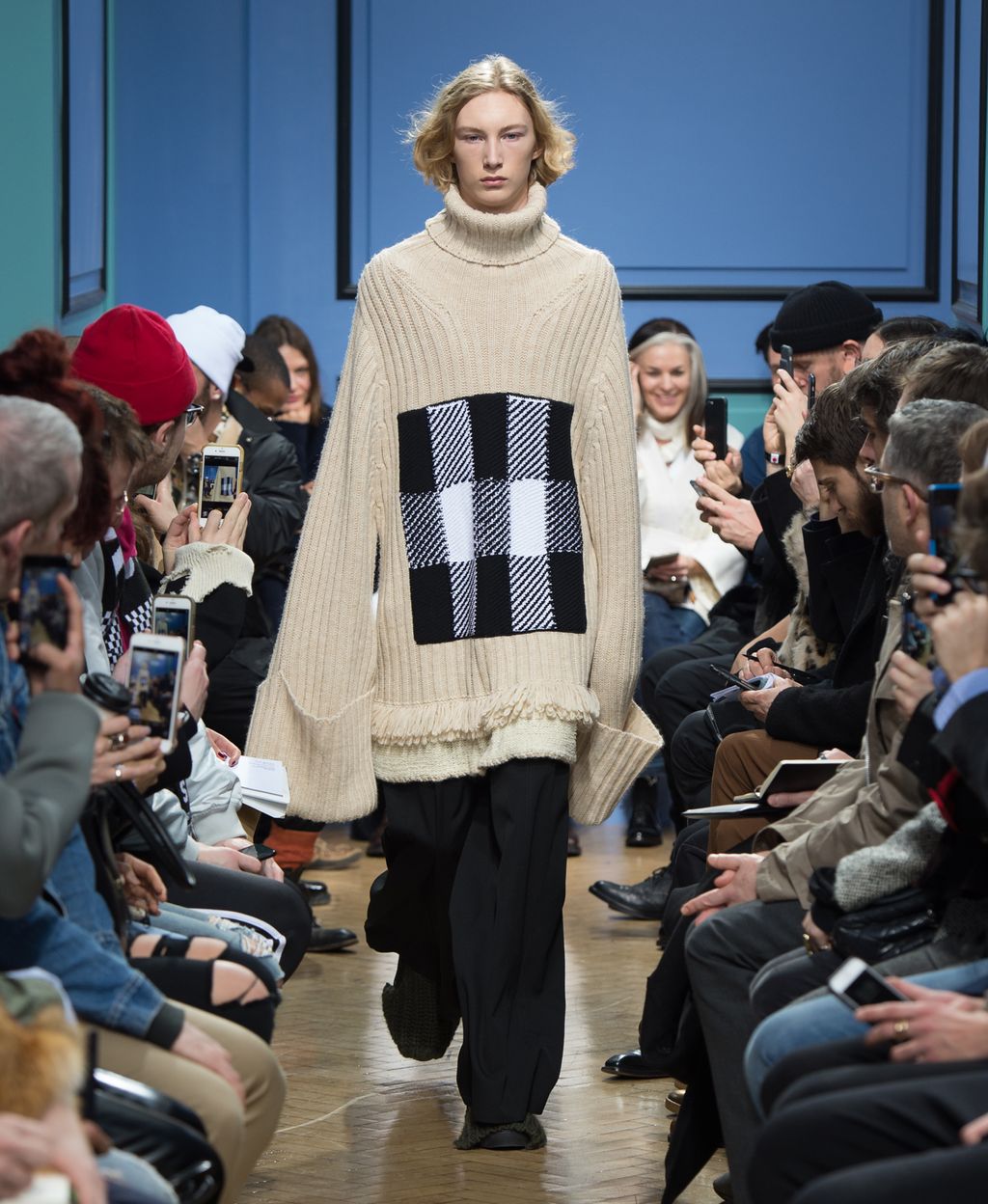 Fashion Week London Fall/Winter 2017 look 3 from the JW Anderson collection 男装