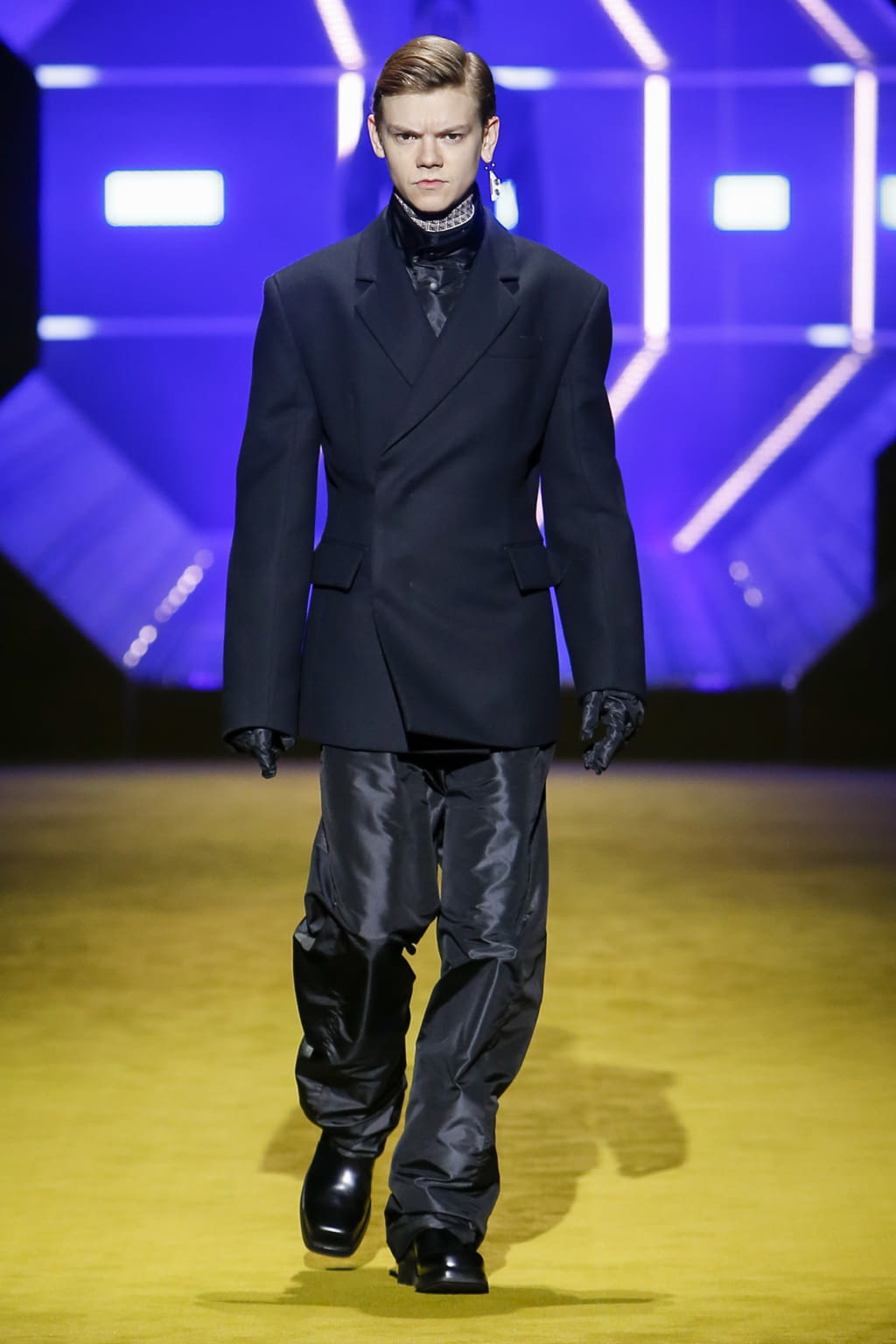 Fashion Week Milan Fall/Winter 2022 look 3 from the Prada collection 男装