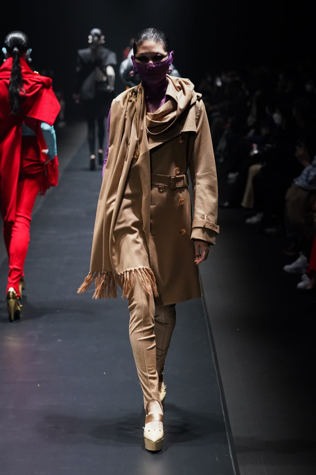 Fashion Week Paris Fall/Winter 2022 look 30 from the Undercover collection 女装