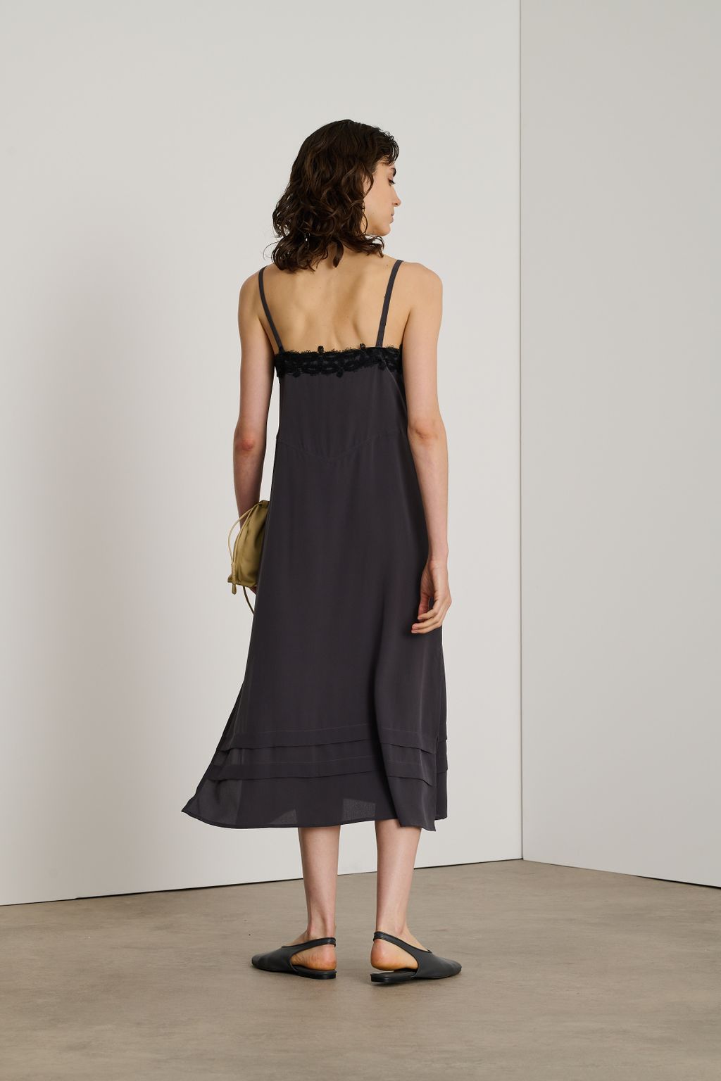 Fashion Week Paris Spring/Summer 2025 look 21 from the Soeur collection 女装