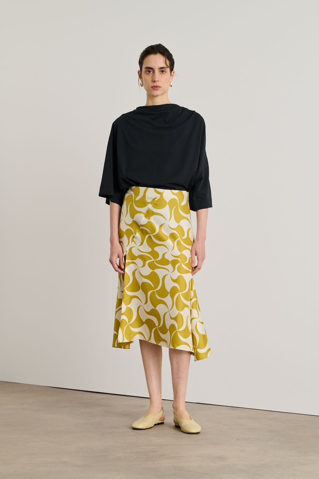 Fashion Week Paris Spring/Summer 2025 look 74 from the Soeur collection 女装