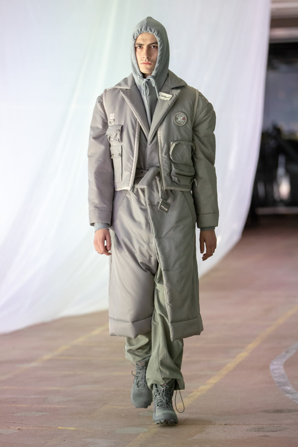 Fashion Week London Spring/Summer 2019 look 26 from the 032c collection 女装