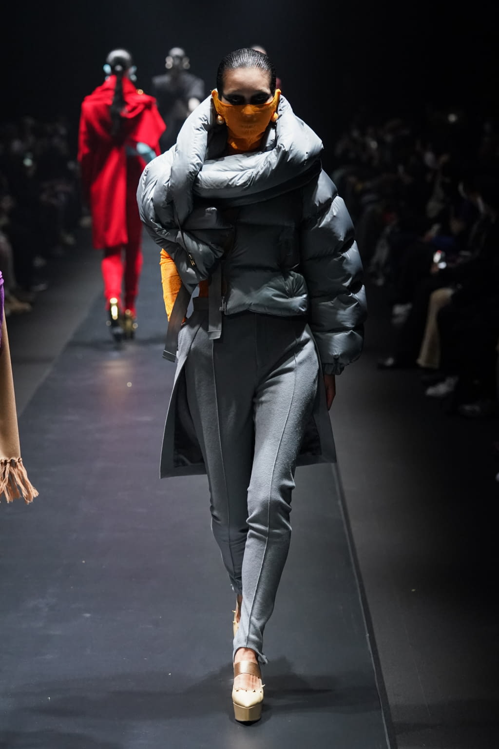 Fashion Week Paris Fall/Winter 2022 look 31 de la collection Undercover womenswear