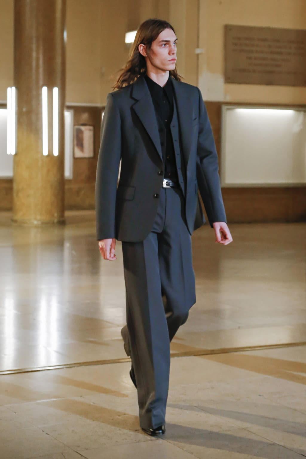 Fashion Week Paris Fall/Winter 2020 look 31 from the Lemaire collection womenswear