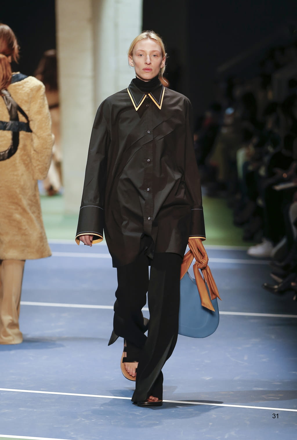 Fashion Week Paris Fall/Winter 2016 look 31 from the Celine collection womenswear