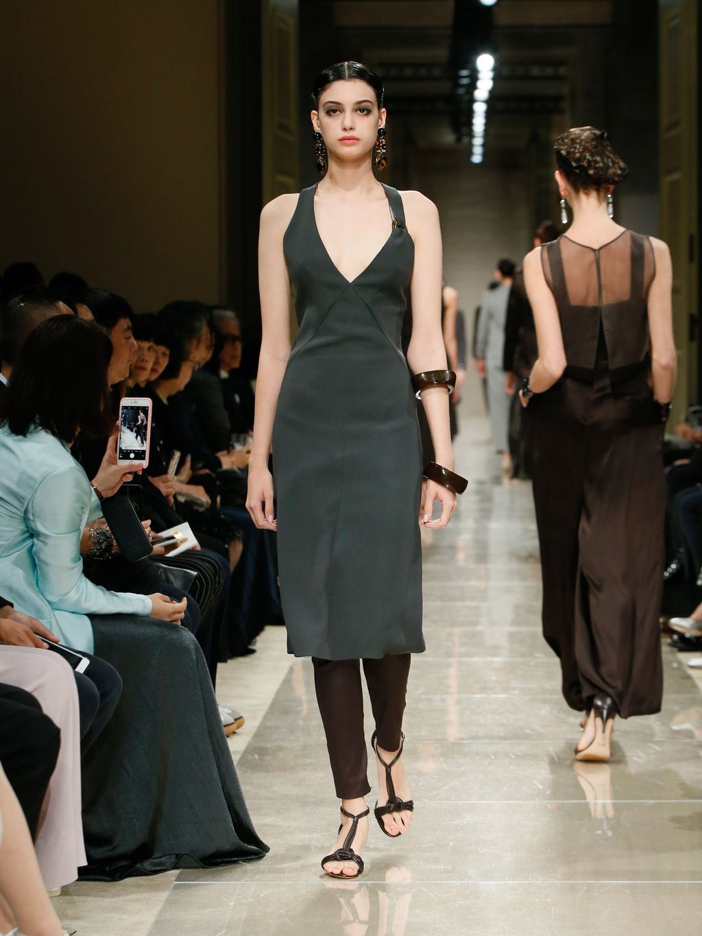 Fashion Week Milan Resort 2020 look 31 from the Giorgio Armani collection 女装