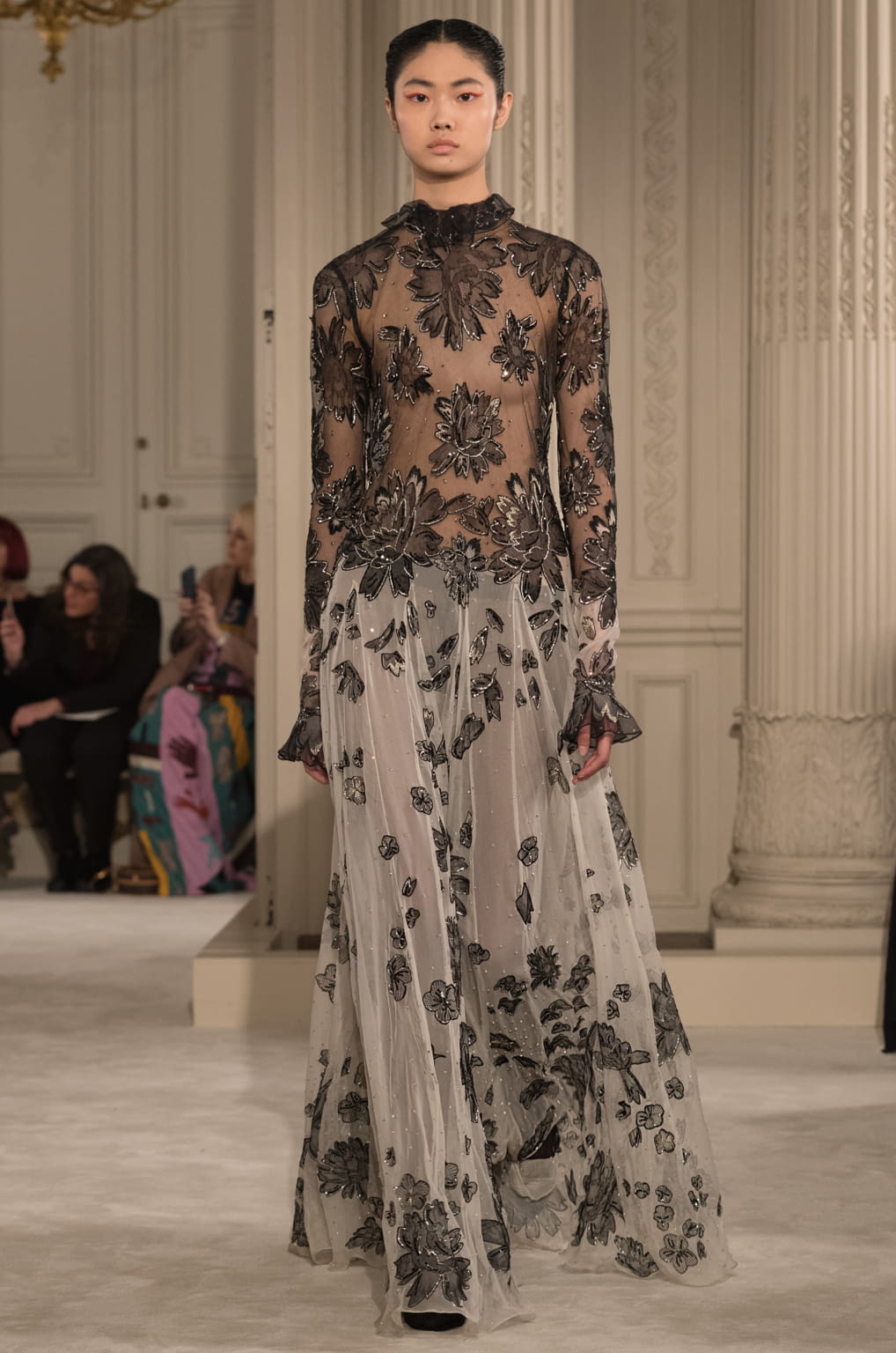 Fashion Week Paris Spring/Summer 2018 look 31 from the Valentino collection couture