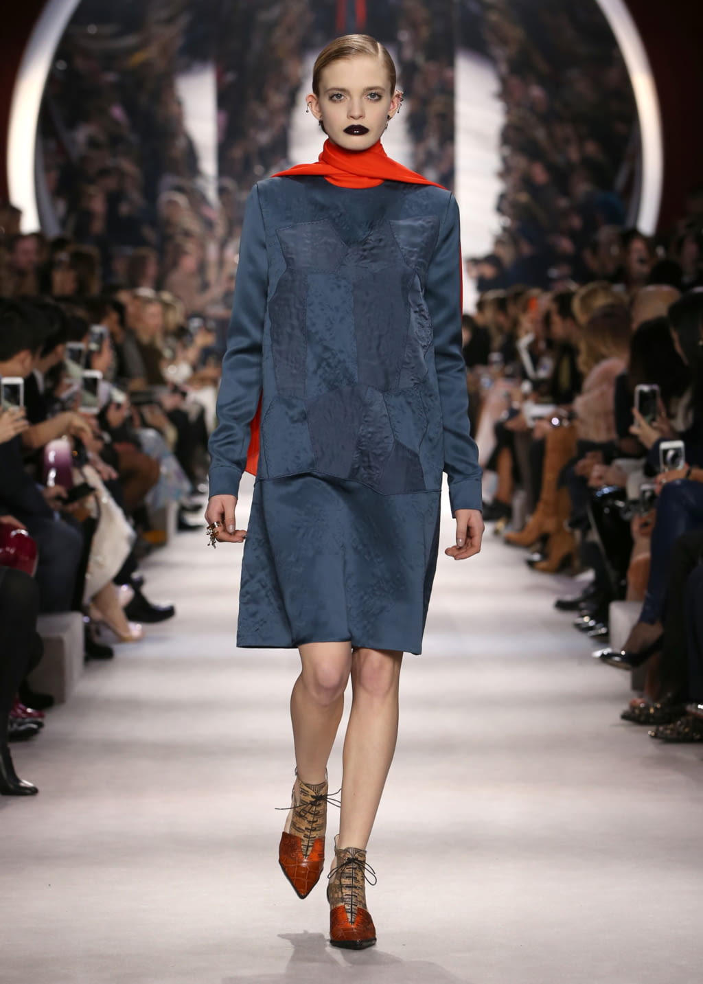 Fashion Week Paris Fall/Winter 2016 look 32 from the Christian Dior collection womenswear