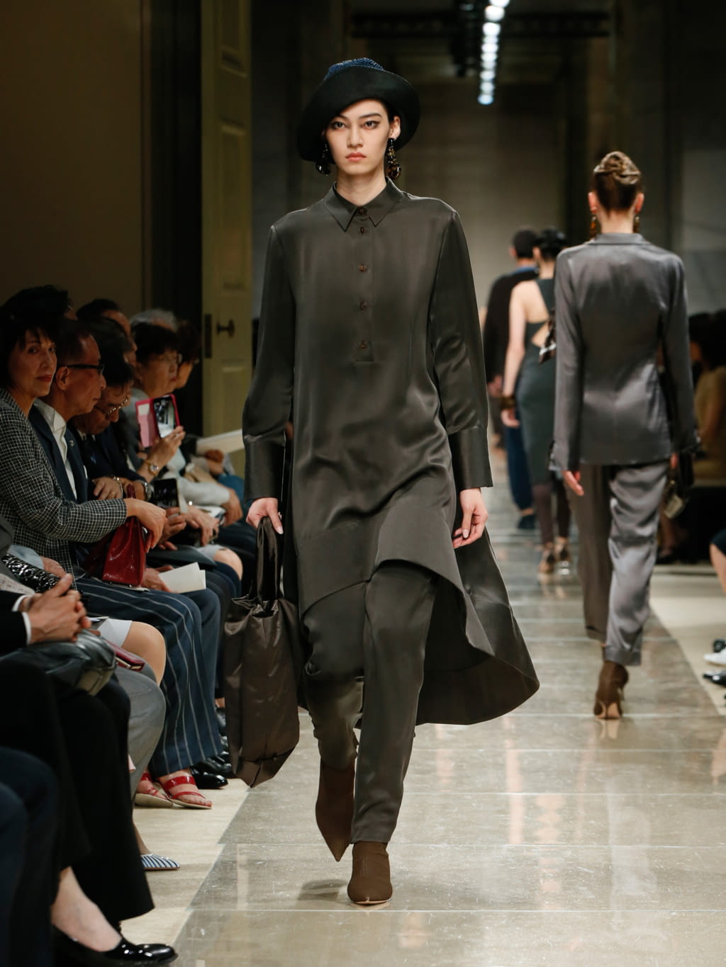 Fashion Week Milan Resort 2020 look 33 from the Giorgio Armani collection womenswear