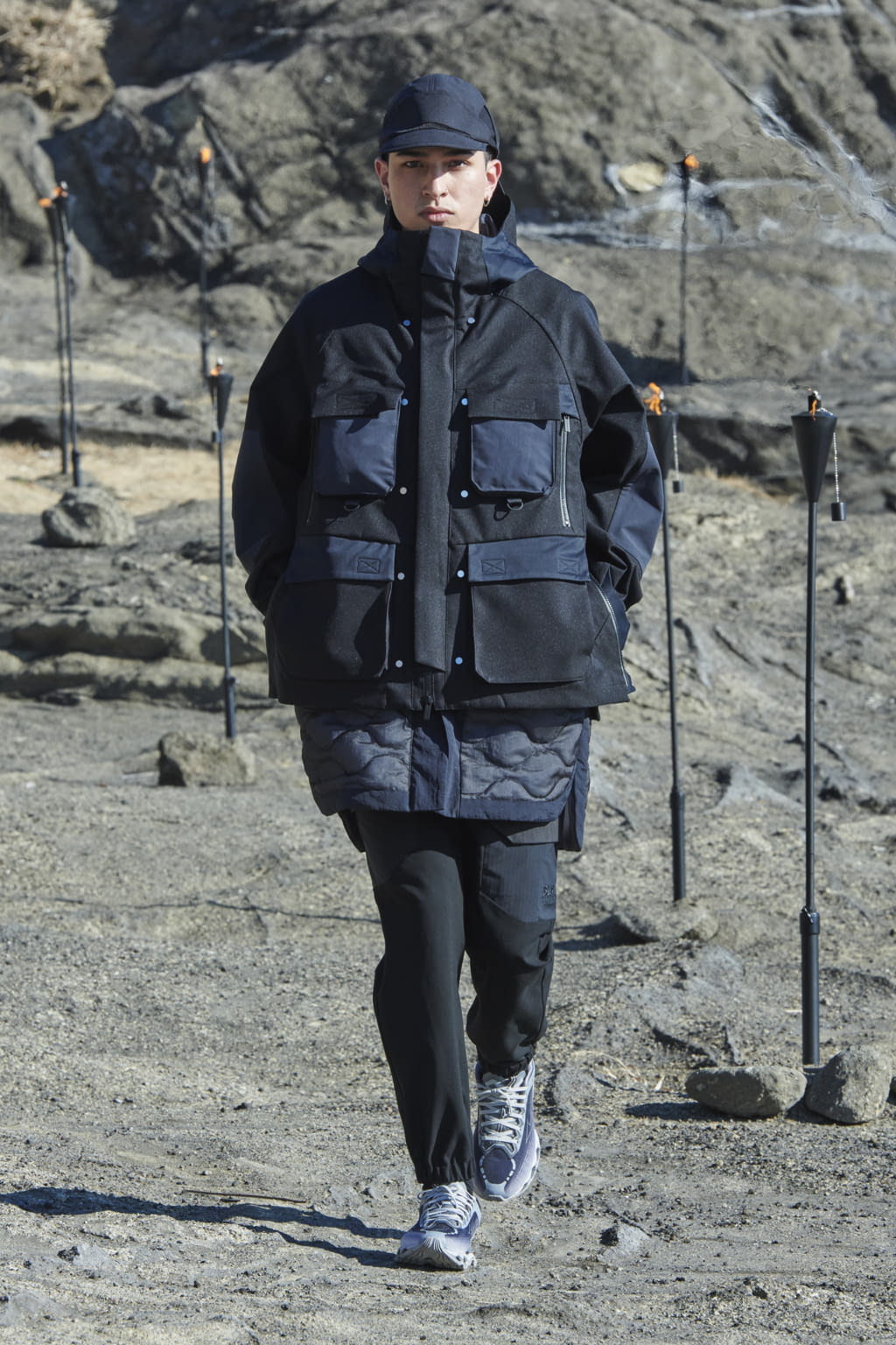 Fashion Week Paris Fall/Winter 2022 look 33 from the White Mountaineering collection menswear
