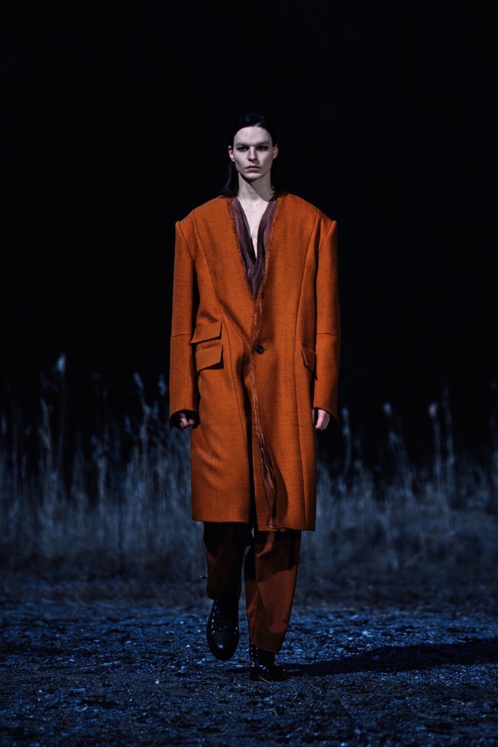 Fashion Week Paris Fall/Winter 2022 look 36 de la collection Songzio menswear