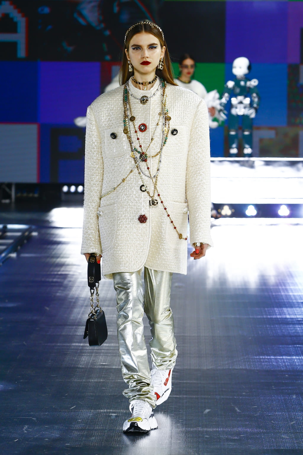 Fashion Week Milan Fall/Winter 2021 look 43 from the Dolce & Gabbana collection womenswear