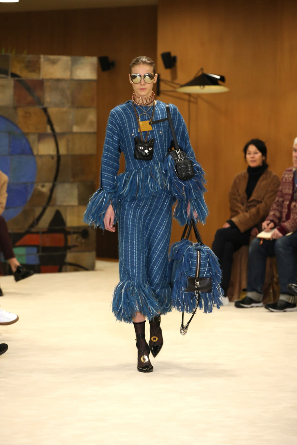 Fashion Week Paris Fall/Winter 2016 look 37 from the Loewe collection womenswear