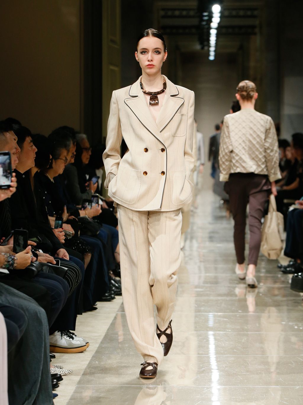 Fashion Week Milan Resort 2020 look 37 de la collection Giorgio Armani womenswear
