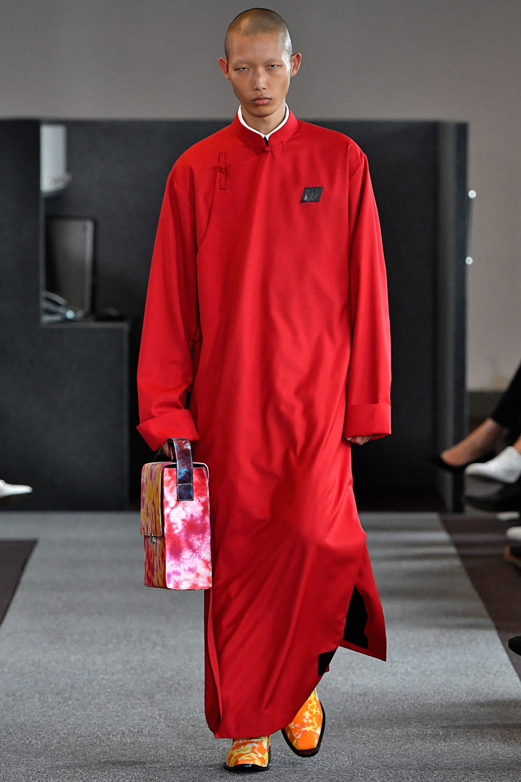 Fashion Week London Spring/Summer 2018 look 37 from the Xander Zhou collection menswear