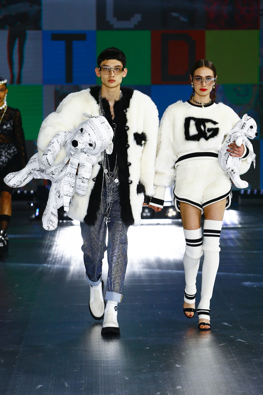 Fashion Week Milan Fall/Winter 2021 look 44 de la collection Dolce & Gabbana womenswear