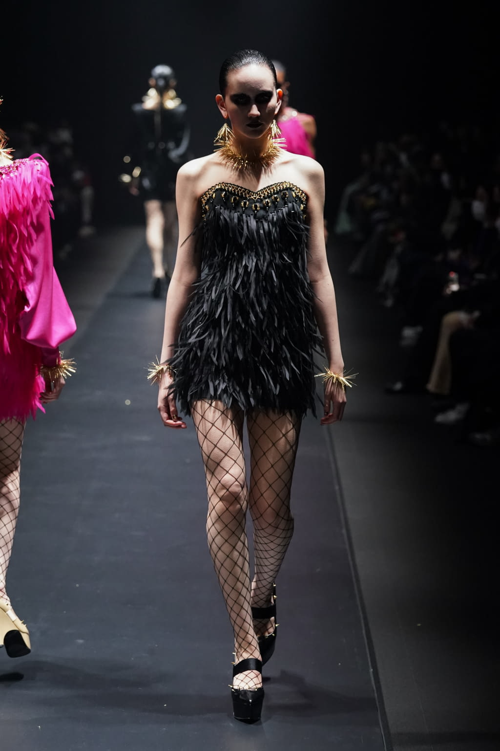 Fashion Week Paris Fall/Winter 2022 look 38 de la collection Undercover womenswear